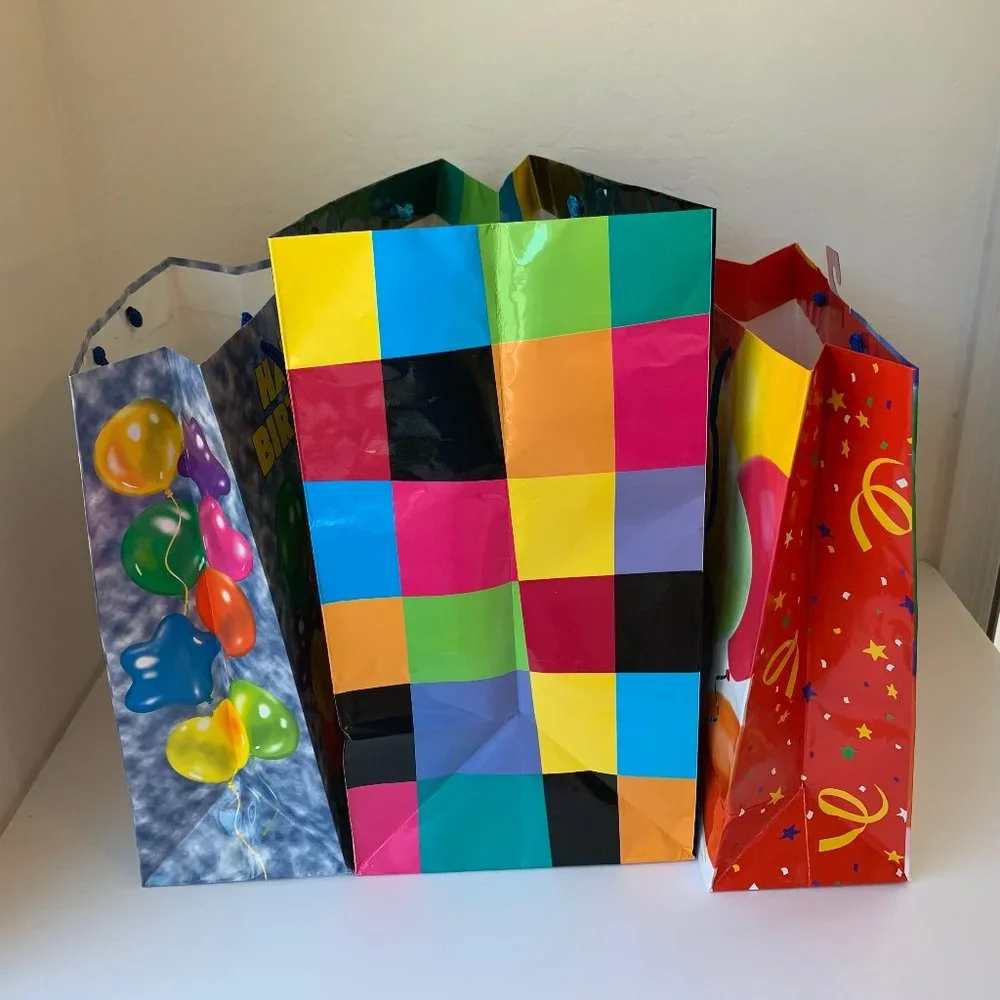 Gift Bags Set of 3 Happy Birthday Balloons Cake 3 PC Assorted Sizes